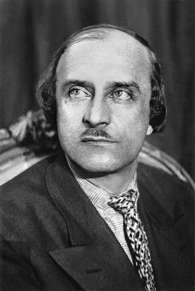 Иллюстрация к книге — Галина Уланова. Одинокая богиня балета [i_025.jpg]