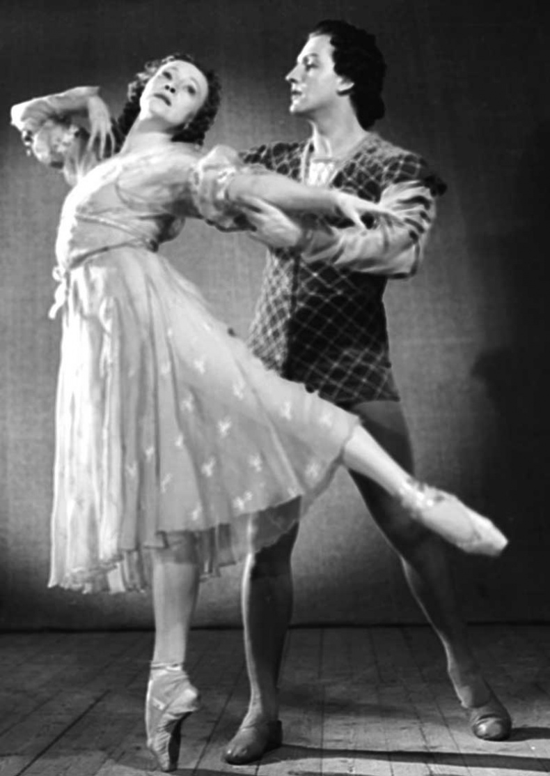 Иллюстрация к книге — Галина Уланова. Одинокая богиня балета [i_031.jpg]