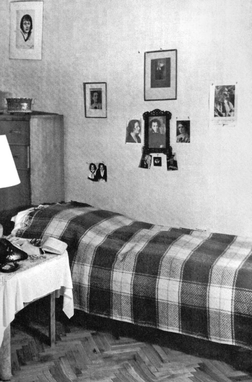 Иллюстрация к книге — Арлекин и скорбный Экклезиаст [i_066.jpg]