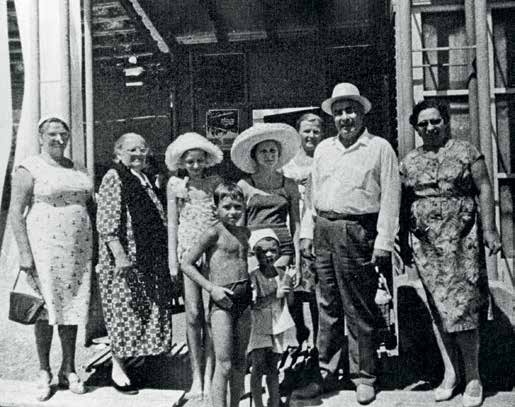 Иллюстрация к книге — Генеральный секретарь ЦК КПСС Леонид Ильич Брежнев [i_012.jpg]