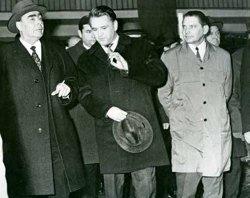 Иллюстрация к книге — Генеральный секретарь ЦК КПСС Леонид Ильич Брежнев [i_015.jpg]