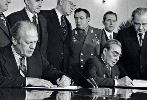 Иллюстрация к книге — Генеральный секретарь ЦК КПСС Леонид Ильич Брежнев [i_019.jpg]