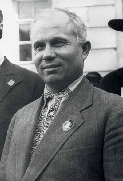 Иллюстрация к книге — Первый секретарь ЦК КПСС Никита Сергеевич Хрущёв [i_005.jpg]