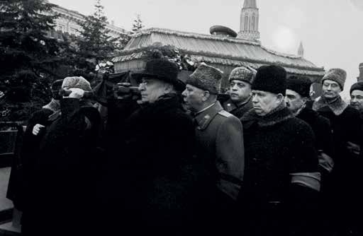 Иллюстрация к книге — Первый секретарь ЦК КПСС Никита Сергеевич Хрущёв [i_017.jpg]