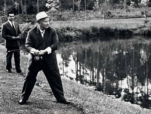 Иллюстрация к книге — Первый секретарь ЦК КПСС Никита Сергеевич Хрущёв [i_026.jpg]