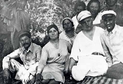 Иллюстрация к книге — Генеральный секретарь ЦК ВКП(б) Иосиф Виссарионович Сталин [i_033.jpg]