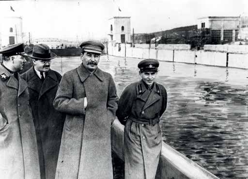 Иллюстрация к книге — Генеральный секретарь ЦК ВКП(б) Иосиф Виссарионович Сталин [i_037.jpg]