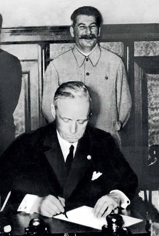 Иллюстрация к книге — Генеральный секретарь ЦК ВКП(б) Иосиф Виссарионович Сталин [i_041.jpg]