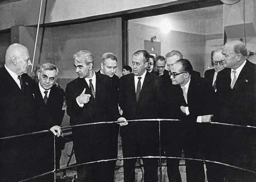 Иллюстрация к книге — Великие умы России. Том 2. Мстислав Келдыш [i_016.jpg]