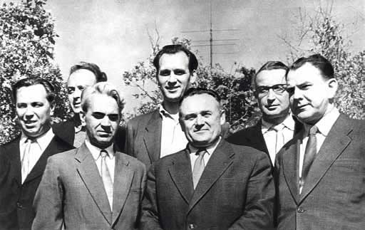 Иллюстрация к книге — Великие умы России. Том 2. Мстислав Келдыш [i_019.jpg]