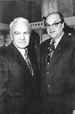 Иллюстрация к книге — Великие умы России. Том 2. Мстислав Келдыш [i_043.jpg]