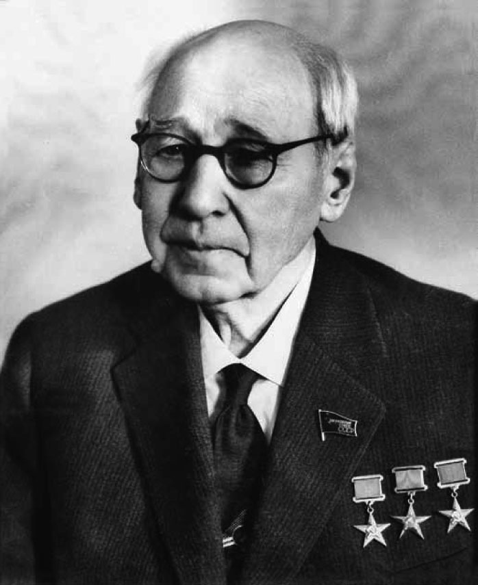 Иллюстрация к книге — Великие умы России. Том 8. Андрей Туполев [i_043.jpg]