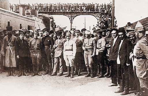 Иллюстрация к книге — Полководцы Великой Отечественной. Книга 2. Алексей Антонов, Константин Рокоссовский, Михаил Ефремов, Иван Баграмян, Иван Конев [_25.jpg]