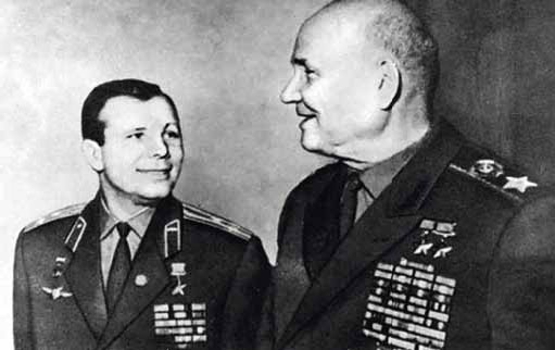 Иллюстрация к книге — Полководцы Великой Отечественной. Книга 2. Алексей Антонов, Константин Рокоссовский, Михаил Ефремов, Иван Баграмян, Иван Конев [_54.jpg]