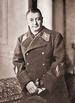 Иллюстрация к книге — Красные полководцы. Сергей Каменев, Семен Будённый, Михаил Фрунзе, Василий Чапаев, Василий Блюхер, Михаил Тухачевский [_44.jpg]