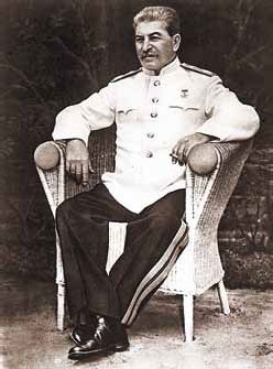 Иллюстрация к книге — Полководцы Великой Отечественной. Книга 1. Иосиф Сталин, Сидор Ковпак, Иван Панфилов, Федор Толбухин, Александр Василевский [_21.jpg]