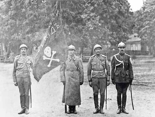 Иллюстрация к книге — Белые полководцы. Николай Юденич, Лавр Корнилов, Антон Деникин, Александр Колчак, Петр Врангель, Владимир Каппель [_11.jpg]