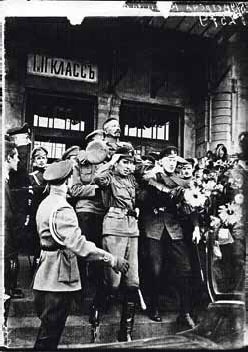 Иллюстрация к книге — Белые полководцы. Николай Юденич, Лавр Корнилов, Антон Деникин, Александр Колчак, Петр Врангель, Владимир Каппель [_15.jpg]