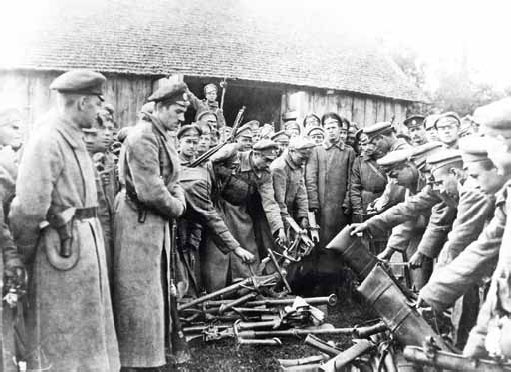 Иллюстрация к книге — Белые полководцы. Николай Юденич, Лавр Корнилов, Антон Деникин, Александр Колчак, Петр Врангель, Владимир Каппель [_16.jpg]