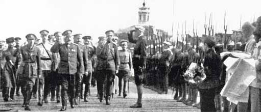 Иллюстрация к книге — Белые полководцы. Николай Юденич, Лавр Корнилов, Антон Деникин, Александр Колчак, Петр Врангель, Владимир Каппель [_19.jpg]