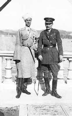 Иллюстрация к книге — Белые полководцы. Николай Юденич, Лавр Корнилов, Антон Деникин, Александр Колчак, Петр Врангель, Владимир Каппель [_41.jpg]