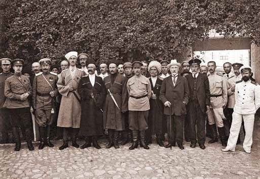 Иллюстрация к книге — Белые полководцы. Николай Юденич, Лавр Корнилов, Антон Деникин, Александр Колчак, Петр Врангель, Владимир Каппель [_42.jpg]