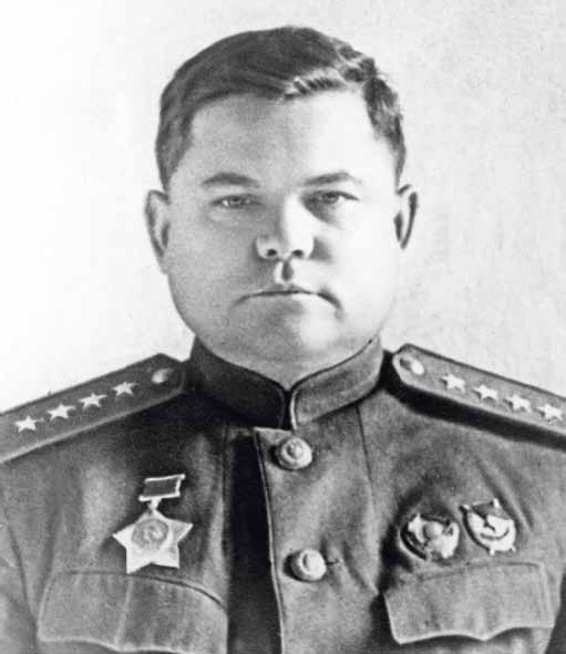 Иллюстрация к книге — Полководцы Великой Отечественной. Книга 3. Борис Шапошников, Василий Чуйков, Михаил Катуков, Николай Ватутин, Николай Кузнецов, Иван Черняховский [_20.jpg]