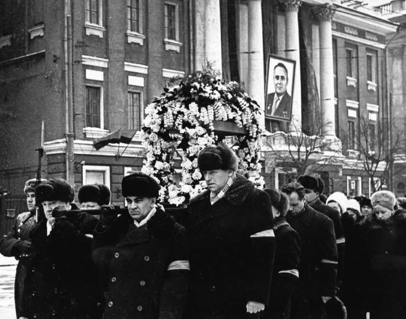 Иллюстрация к книге — Великие умы России. Том 10. Сергей Королев [i_040.jpg]