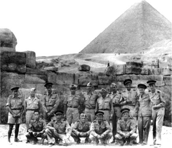 Иллюстрация к книге — Подлинная история авиаполка «Нормандия – Неман» [i_059.jpg]