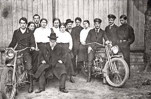 Иллюстрация к книге — Великие умы России. Том 14. Николай Жуковский [i_015.jpg]