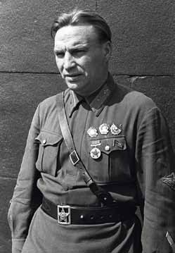 Иллюстрация к книге — Великие умы России. Том 13. Михаил Янгель [i_007.jpg]