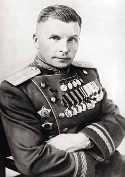 Иллюстрация к книге — Великие умы России. Том 13. Михаил Янгель [i_016.jpg]