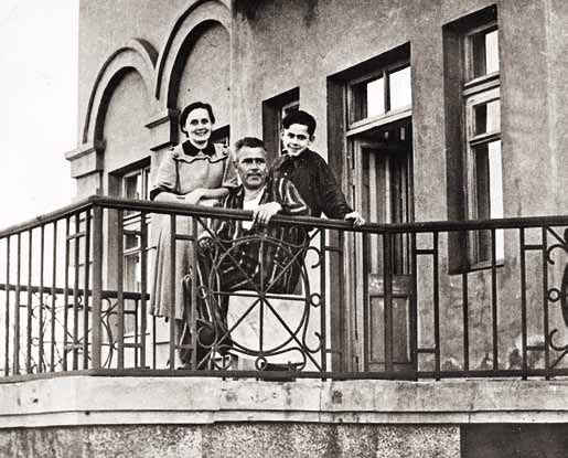 Иллюстрация к книге — Великие умы России. Том 13. Михаил Янгель [i_037.jpg]