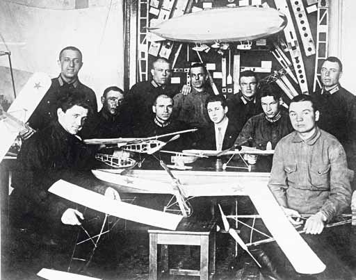 Иллюстрация к книге — Великие умы России. Том 12. Михаил Миль [i_010.jpg]