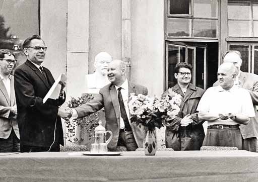 Иллюстрация к книге — Великие умы России. Том 12. Михаил Миль [i_055.jpg]