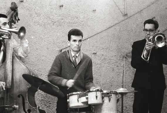 Иллюстрация к книге — Этот мой джаз [i_038.jpg]