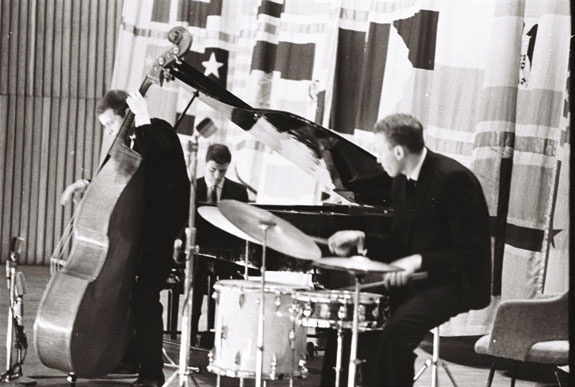 Иллюстрация к книге — Этот мой джаз [i_091.jpg]