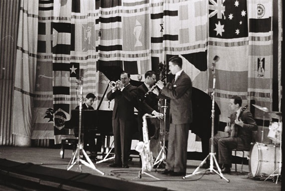 Иллюстрация к книге — Этот мой джаз [i_098.jpg]