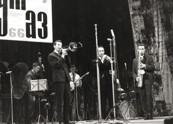 Иллюстрация к книге — Этот мой джаз [i_113.jpg]