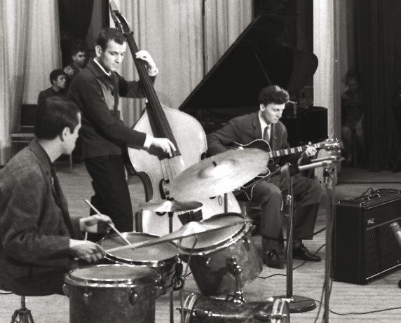 Иллюстрация к книге — Этот мой джаз [i_146.jpg]