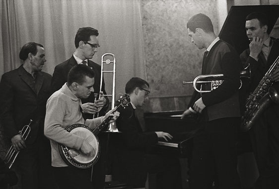 Иллюстрация к книге — Этот мой джаз [i_171.jpg]