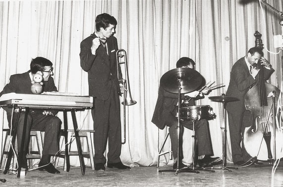 Иллюстрация к книге — Этот мой джаз [i_175.jpg]