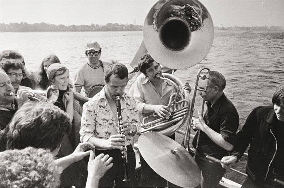 Иллюстрация к книге — Этот мой джаз [i_186.jpg]