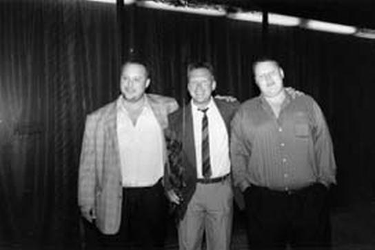 Иллюстрация к книге — Путь русского гангстера. Легенды лихих 90-х [_176.jpg]