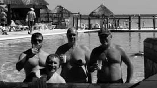 Иллюстрация к книге — Путь русского гангстера. Легенды лихих 90-х [_210.jpg]