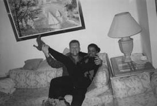 Иллюстрация к книге — Путь русского гангстера. Легенды лихих 90-х [_221.jpg]