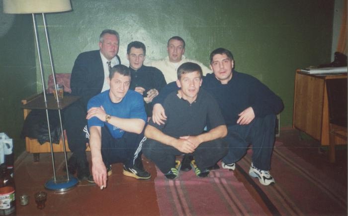 Иллюстрация к книге — Путь русского гангстера. Легенды лихих 90-х [_355_2.jpg]