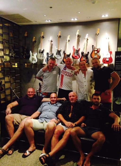 Иллюстрация к книге — Путь русского гангстера. Легенды лихих 90-х [_359.jpg]