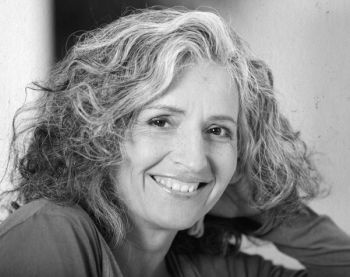 Иллюстрация к книге — Девочка. Девушка. Женщина [i_006.jpg]