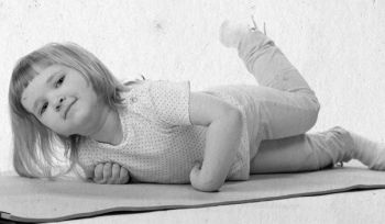 Иллюстрация к книге — Девочка. Девушка. Женщина [i_086.jpg]